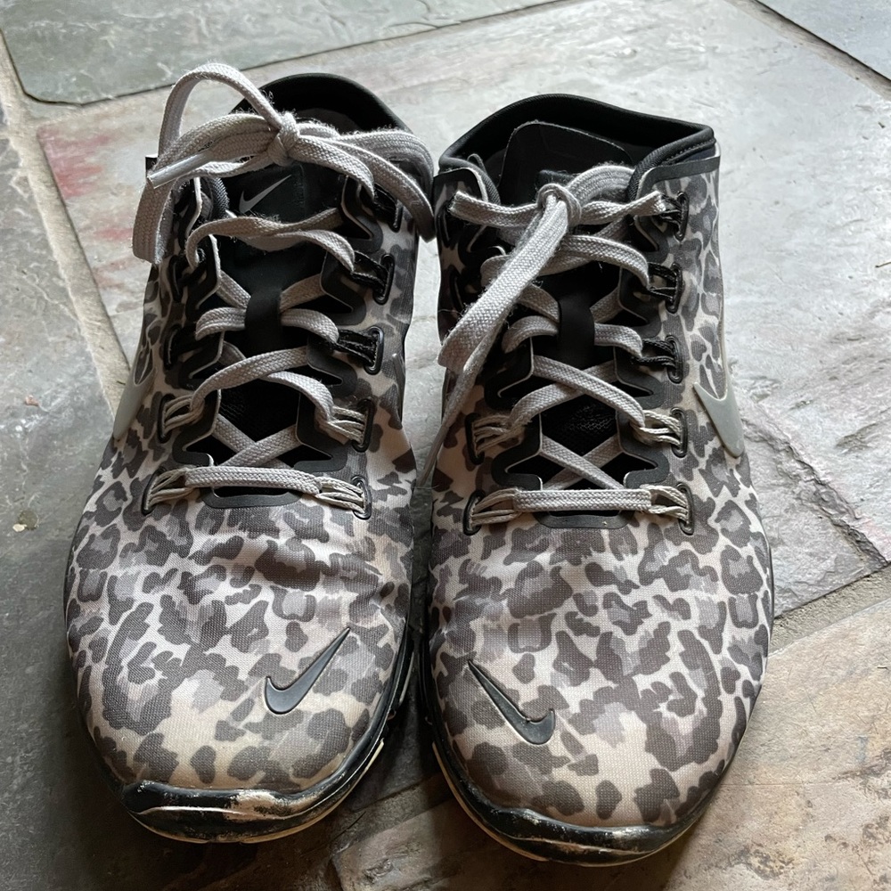 Nike free run 5.0 leopard shoes